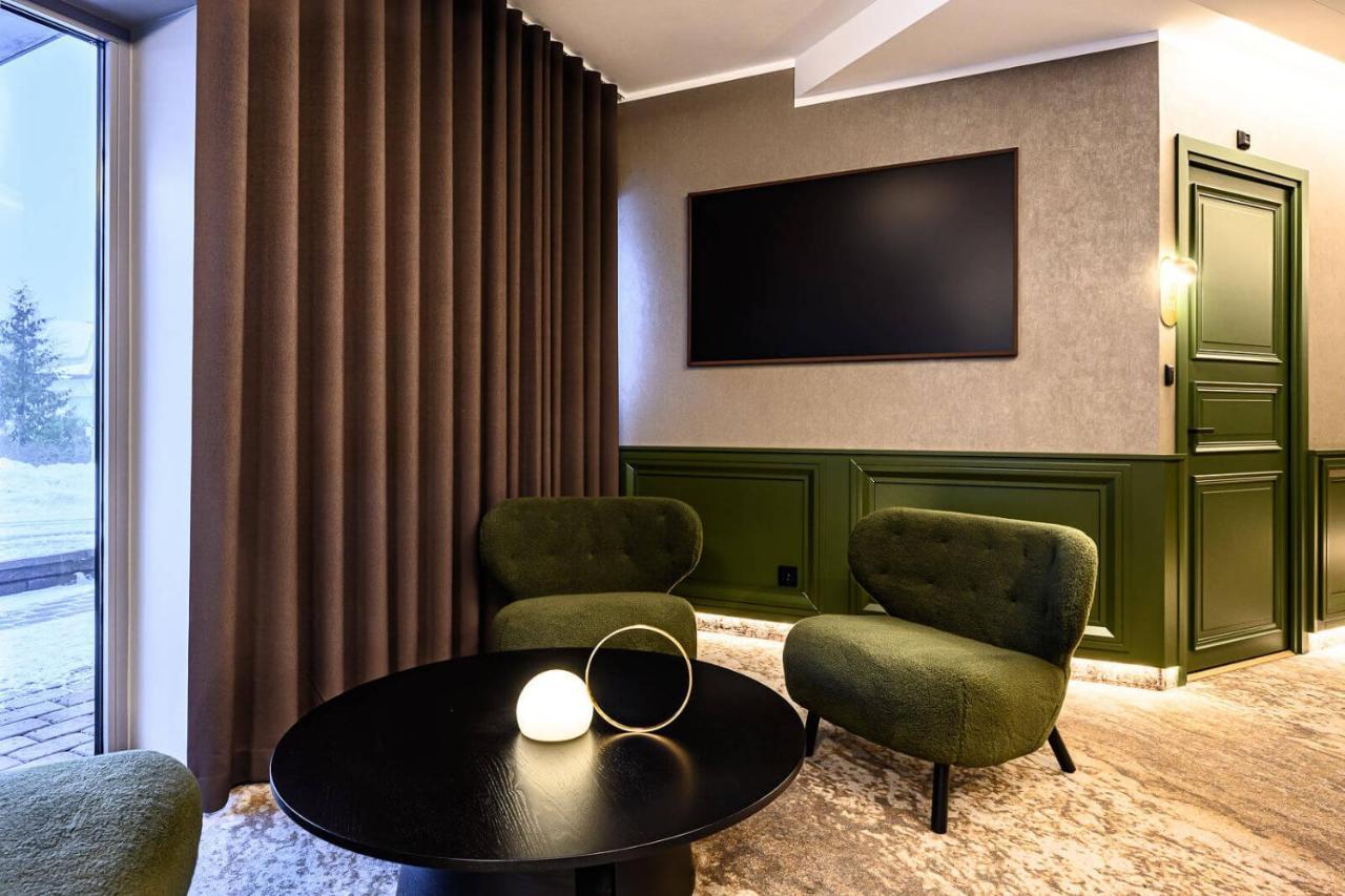 Ugandi Hotel Отепя Экстерьер фото