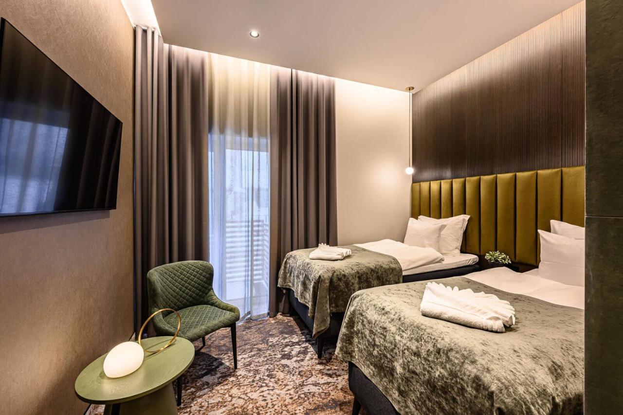 Ugandi Hotel Отепя Экстерьер фото