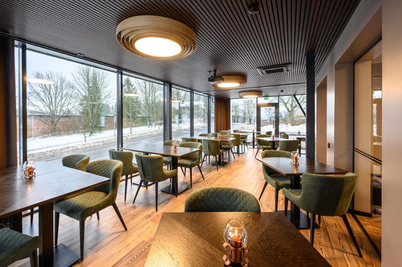 Ugandi Hotel Отепя Экстерьер фото