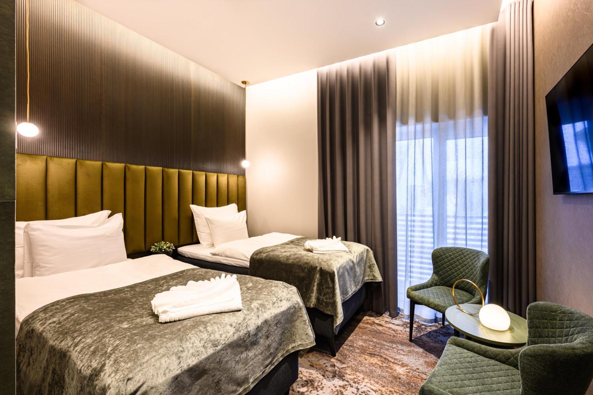 Ugandi Hotel Отепя Экстерьер фото