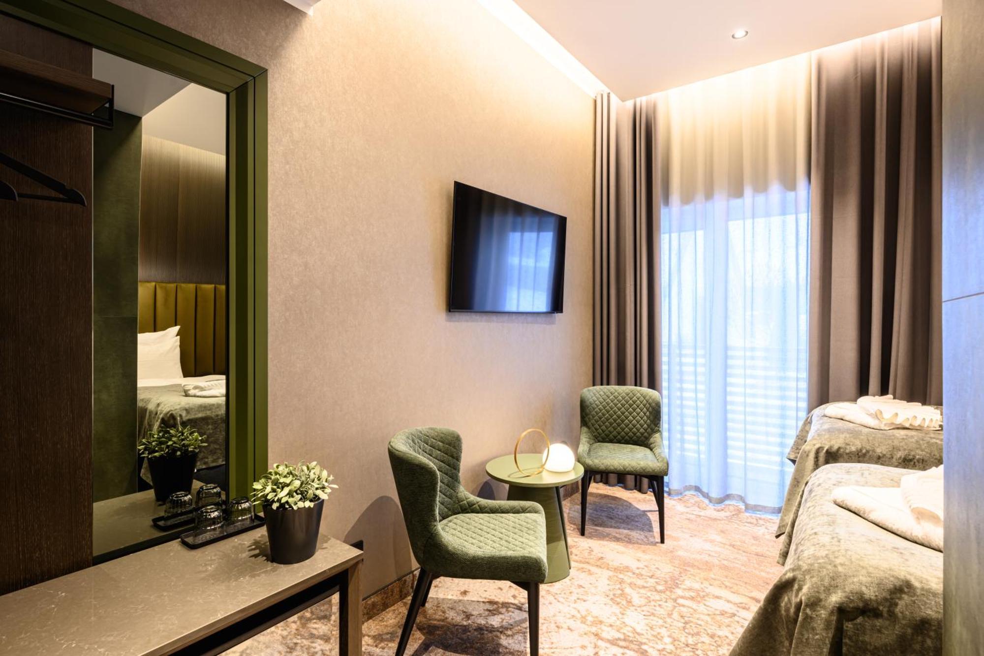 Ugandi Hotel Отепя Экстерьер фото