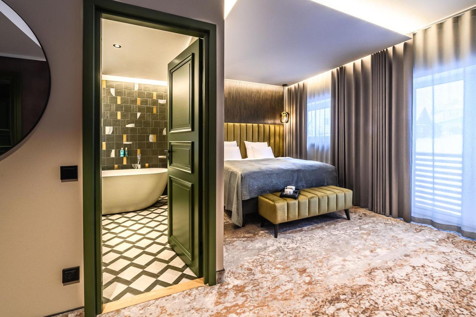 Ugandi Hotel Отепя Экстерьер фото
